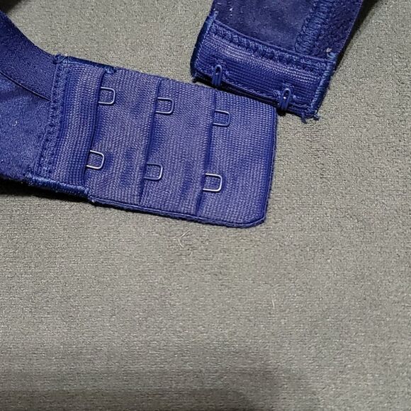 Royal blue bra with cream shimmer lace - Picture 4 of 4